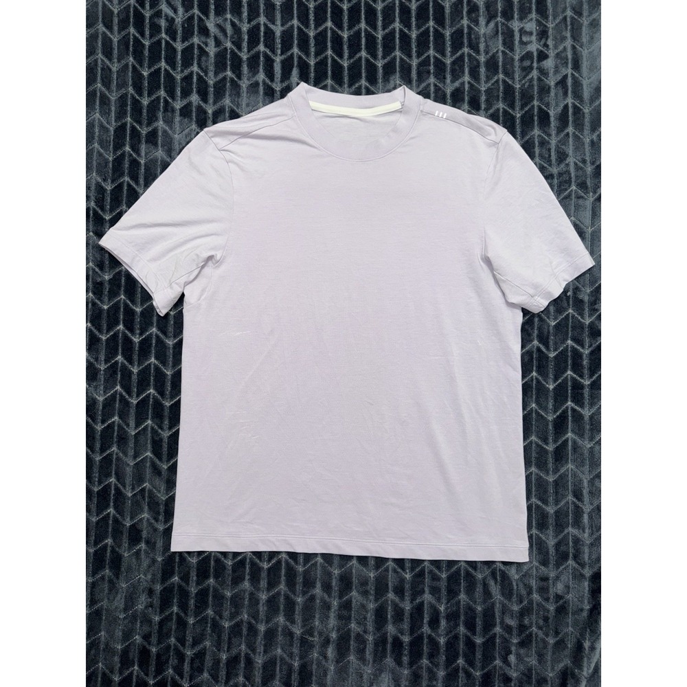 Lululemon Mens Fundamental Relaxed Fit Lavender Tee Front Pocket Size Medium